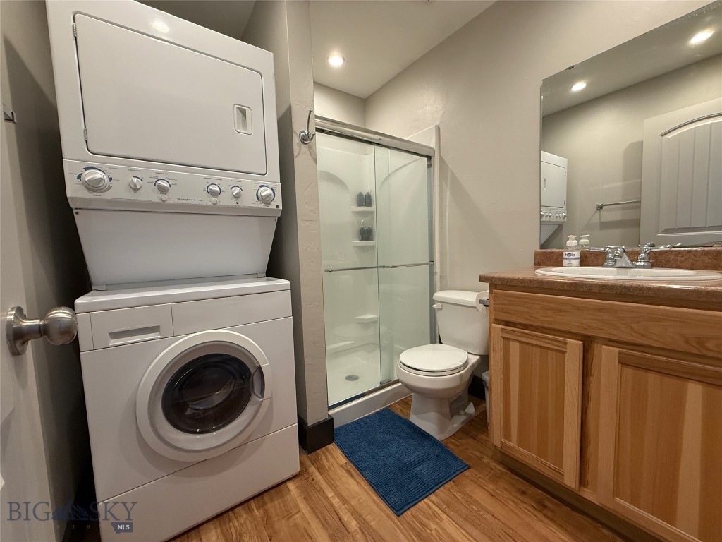 Bozeman, Montana 59718, United States, 2 Bedrooms Bedrooms, ,2 BathroomsBathrooms,Residential,Contingent,77549