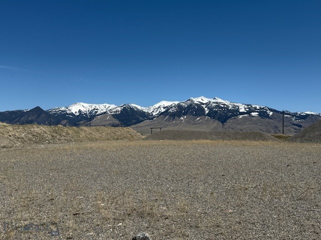 Sphinx Mountain - Land