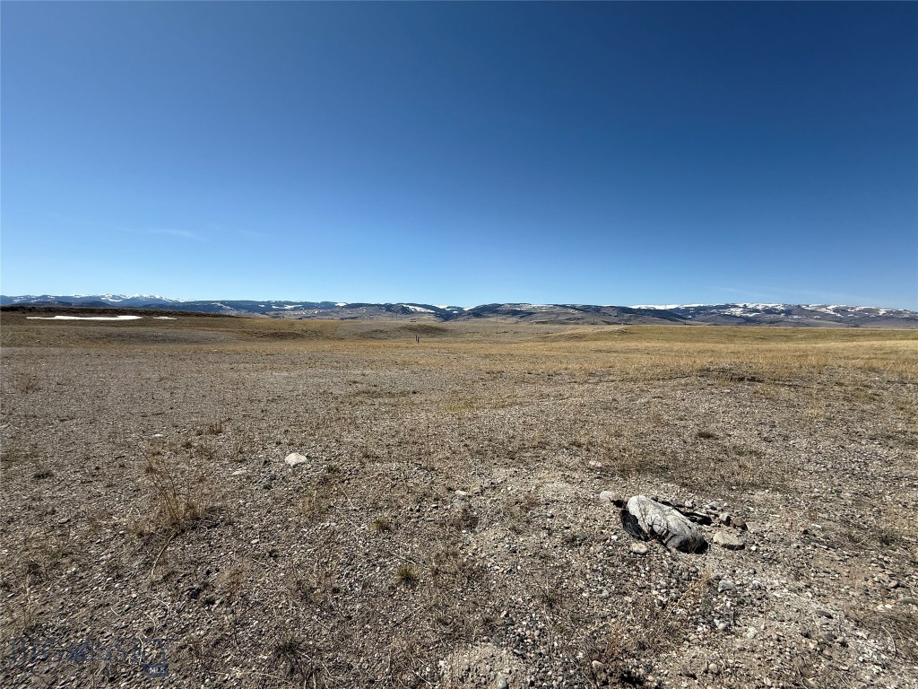 Sphinx Mountain - Land
