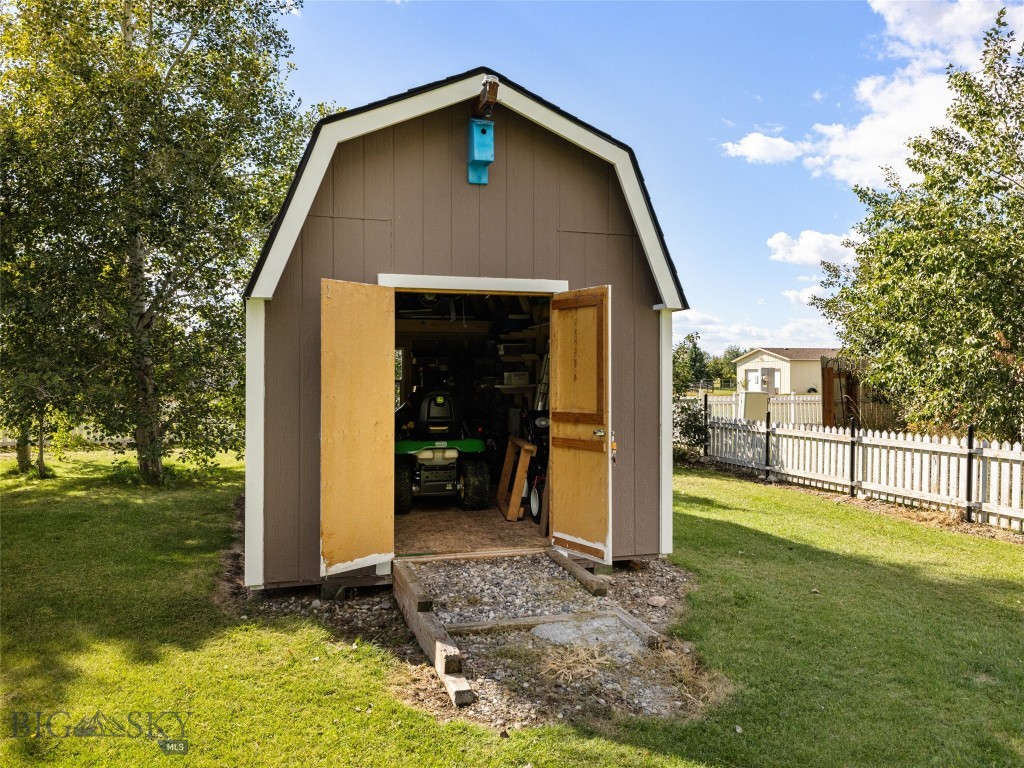 Belgrade, Montana 59714, United States, 3 Bedrooms Bedrooms, ,3 BathroomsBathrooms,Residential,Contingent,42331