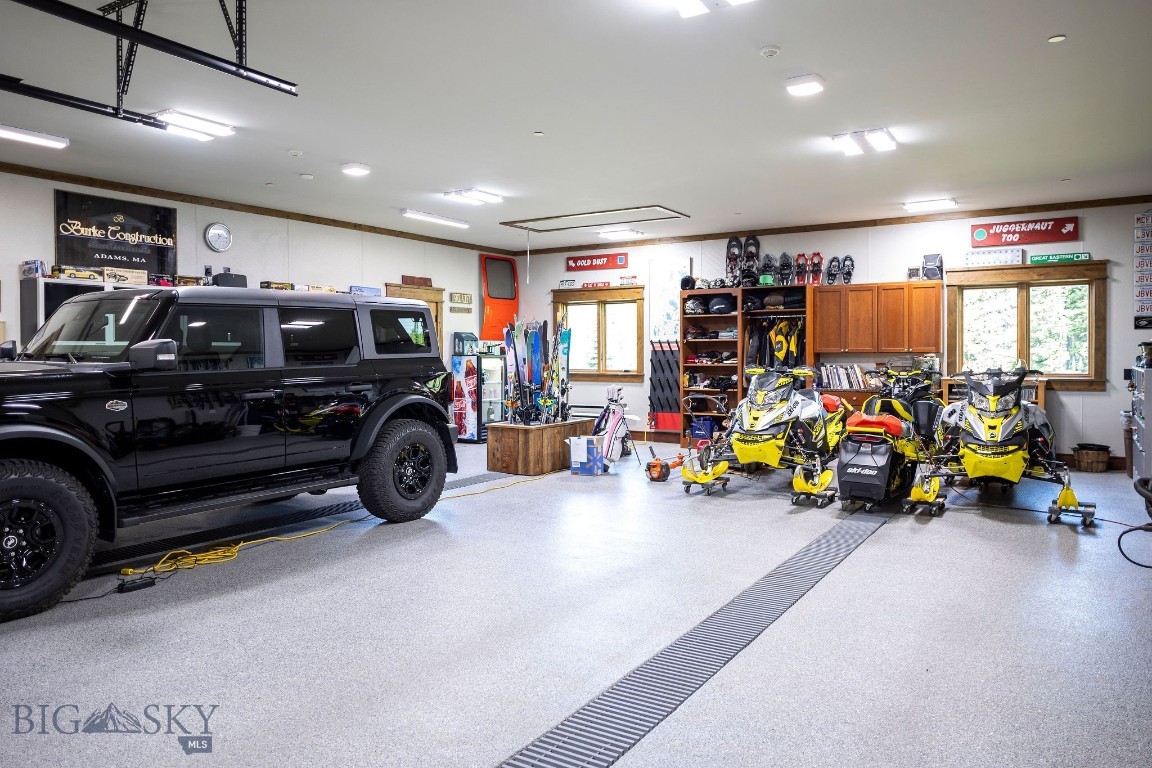 Big Sky, Montana 59716, United States, 5 Bedrooms Bedrooms, ,5 BathroomsBathrooms,Residential,Contingent,45737