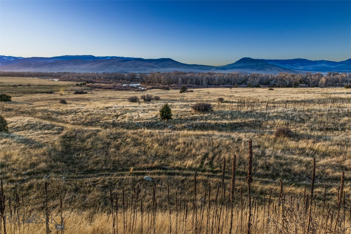 Valley View Acres - Land