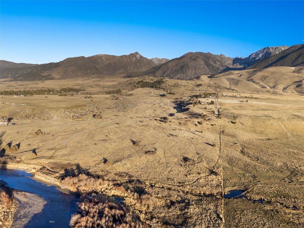 Valley View Acres - Land