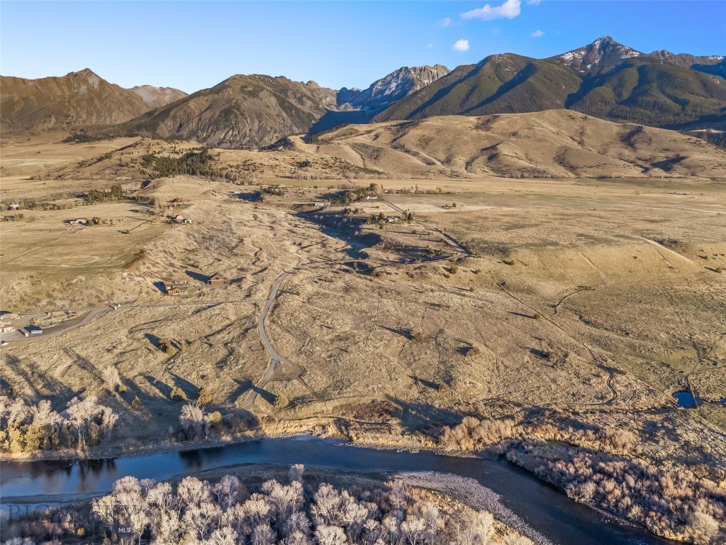 Valley View Acres - Land