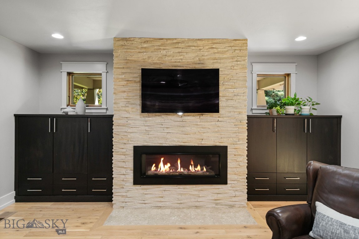 Bozeman, Montana 59715, United States, 5 Bedrooms Bedrooms, ,4 BathroomsBathrooms,Residential,Contingent,53038