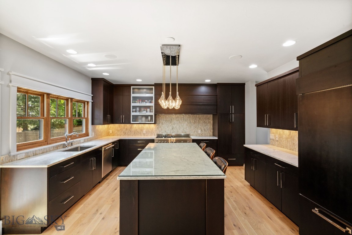 Bozeman, Montana 59715, United States, 5 Bedrooms Bedrooms, ,4 BathroomsBathrooms,Residential,Contingent,53038