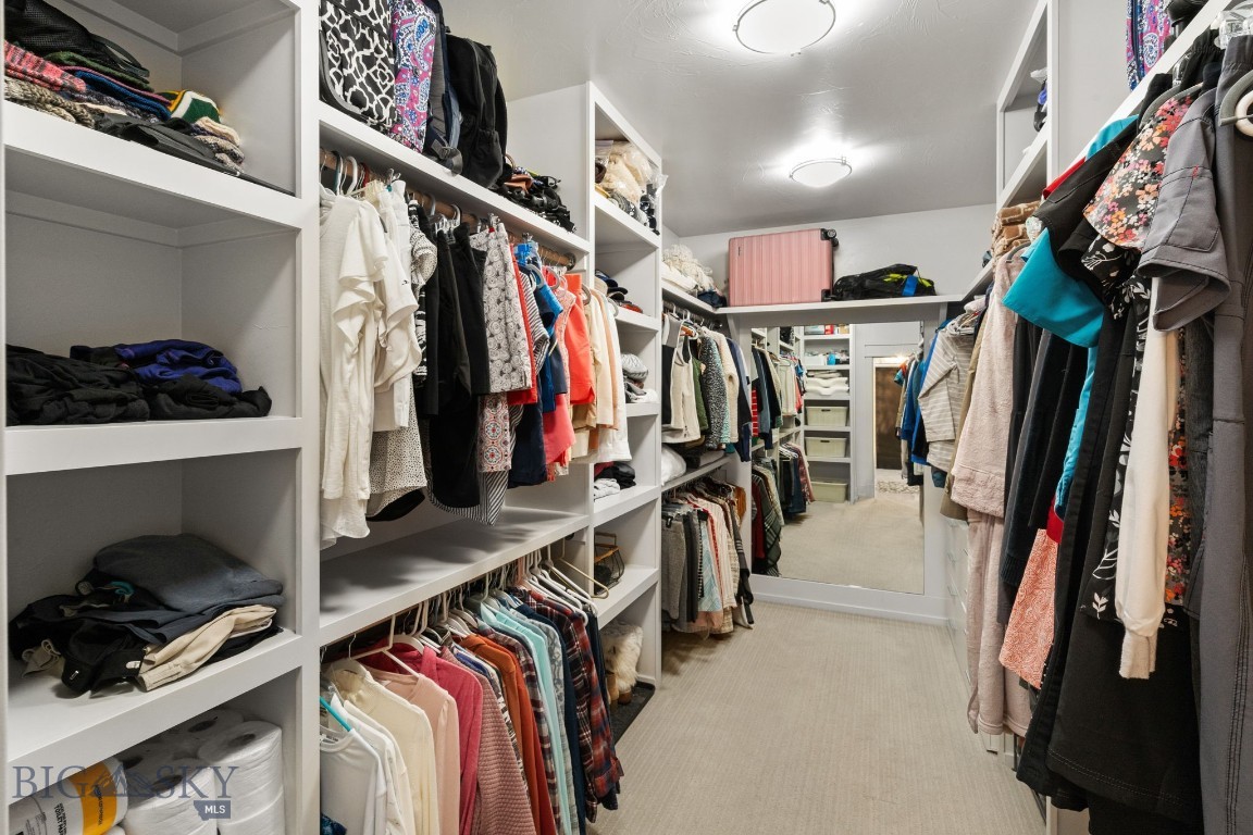 Bozeman, Montana 59715, United States, 5 Bedrooms Bedrooms, ,4 BathroomsBathrooms,Residential,Contingent,53038