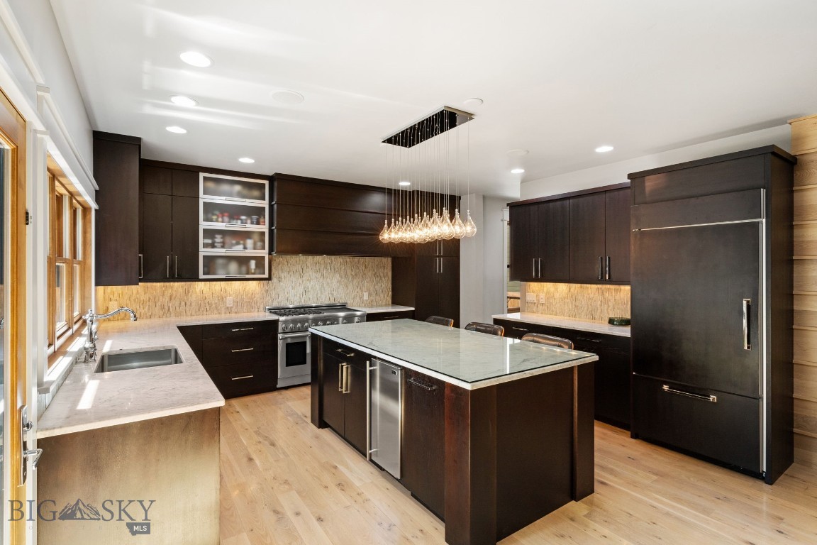 Bozeman, Montana 59715, United States, 5 Bedrooms Bedrooms, ,4 BathroomsBathrooms,Residential,Contingent,53038