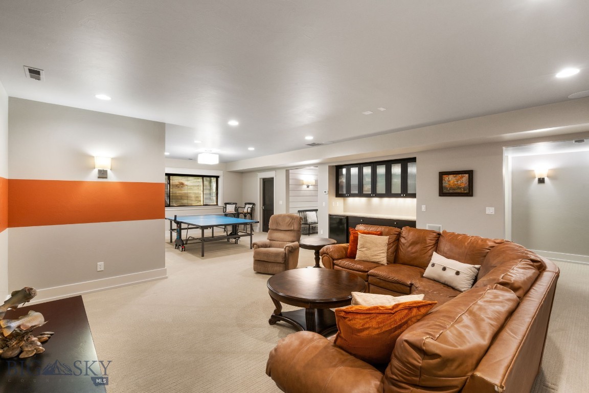 Bozeman, Montana 59715, United States, 5 Bedrooms Bedrooms, ,4 BathroomsBathrooms,Residential,Contingent,53038