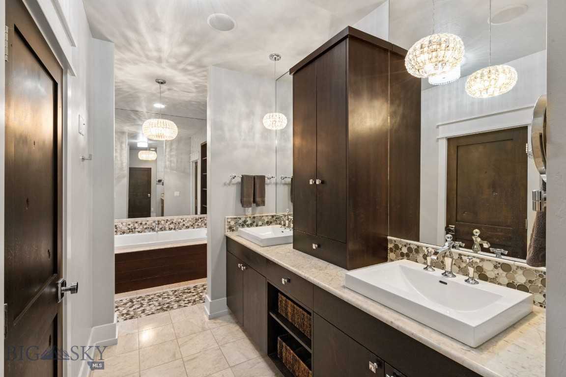 Bozeman, Montana 59715, United States, 5 Bedrooms Bedrooms, ,4 BathroomsBathrooms,Residential,Contingent,53038