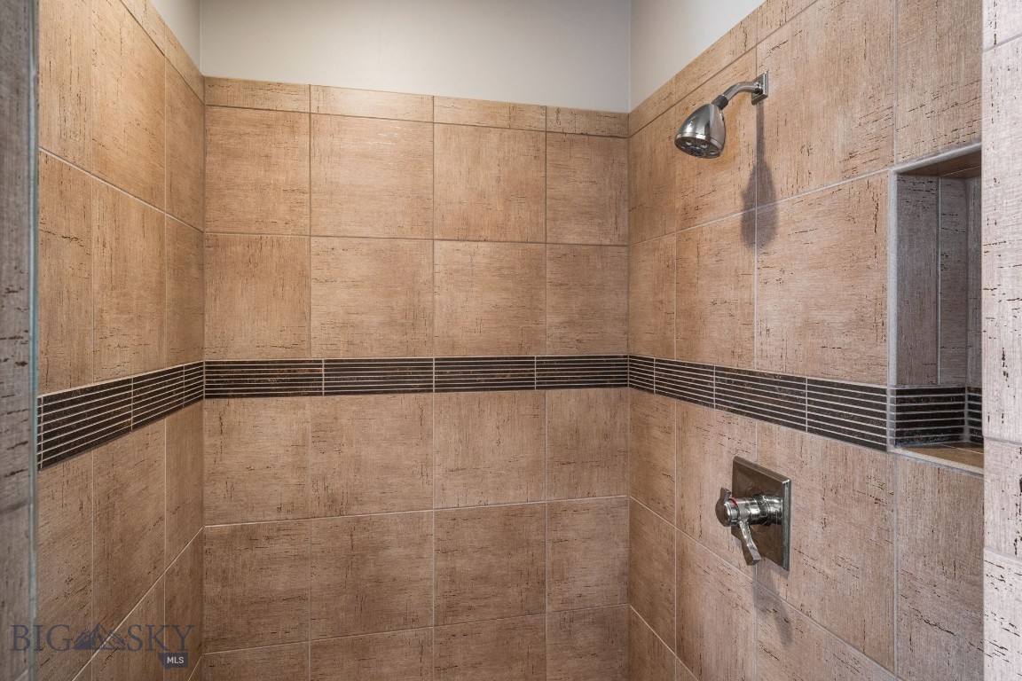 Bozeman, Montana 59715, United States, 5 Bedrooms Bedrooms, ,4 BathroomsBathrooms,Residential,Contingent,53038