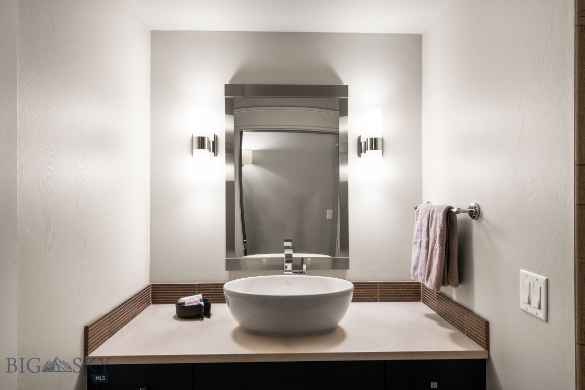 Bozeman, Montana 59715, United States, 5 Bedrooms Bedrooms, ,4 BathroomsBathrooms,Residential,Contingent,53038