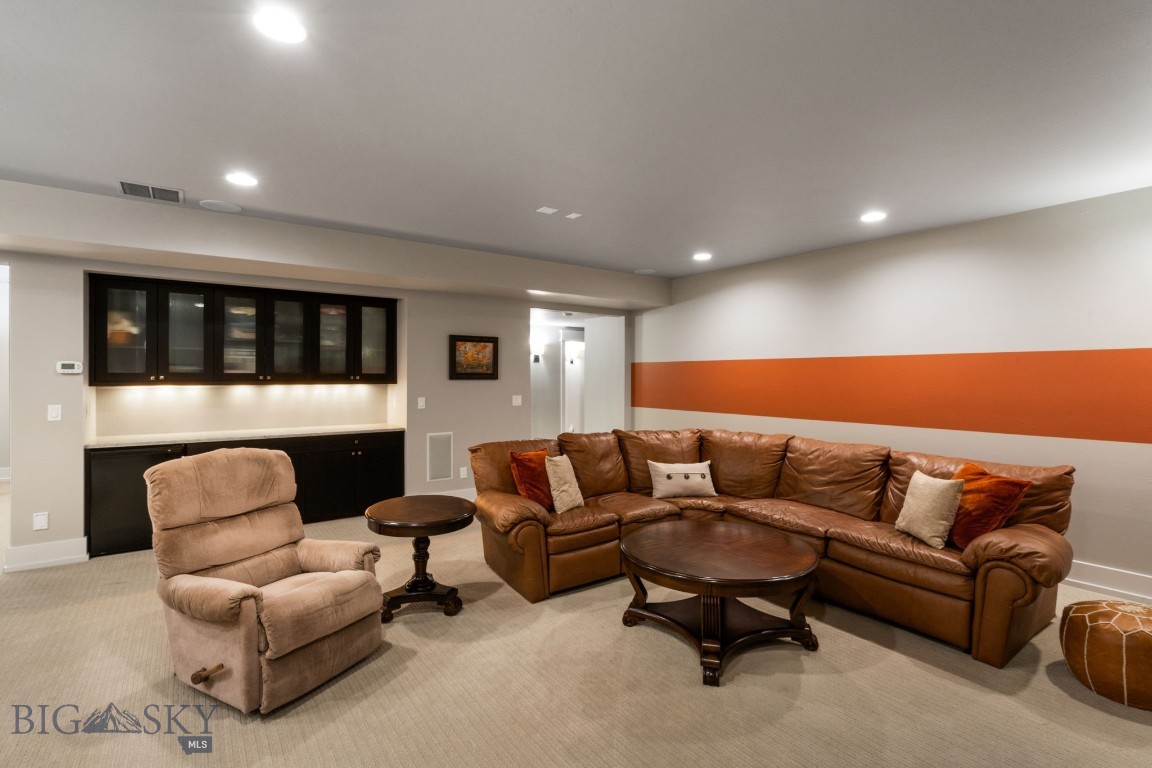 Bozeman, Montana 59715, United States, 5 Bedrooms Bedrooms, ,4 BathroomsBathrooms,Residential,Contingent,53038