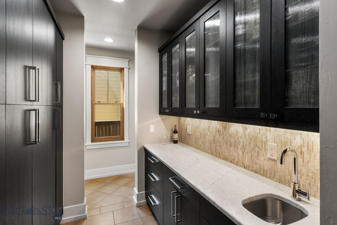 Bozeman, Montana 59715, United States, 5 Bedrooms Bedrooms, ,4 BathroomsBathrooms,Residential,Contingent,53038