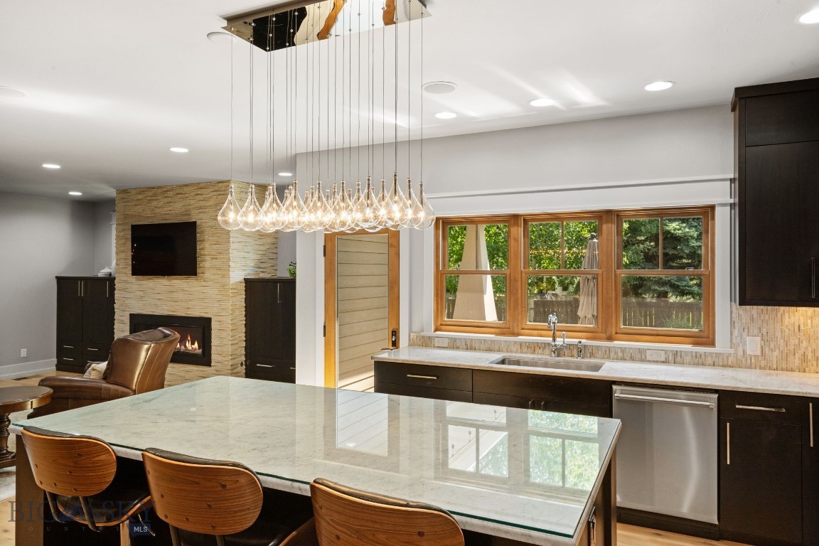 Bozeman, Montana 59715, United States, 5 Bedrooms Bedrooms, ,4 BathroomsBathrooms,Residential,Contingent,53038