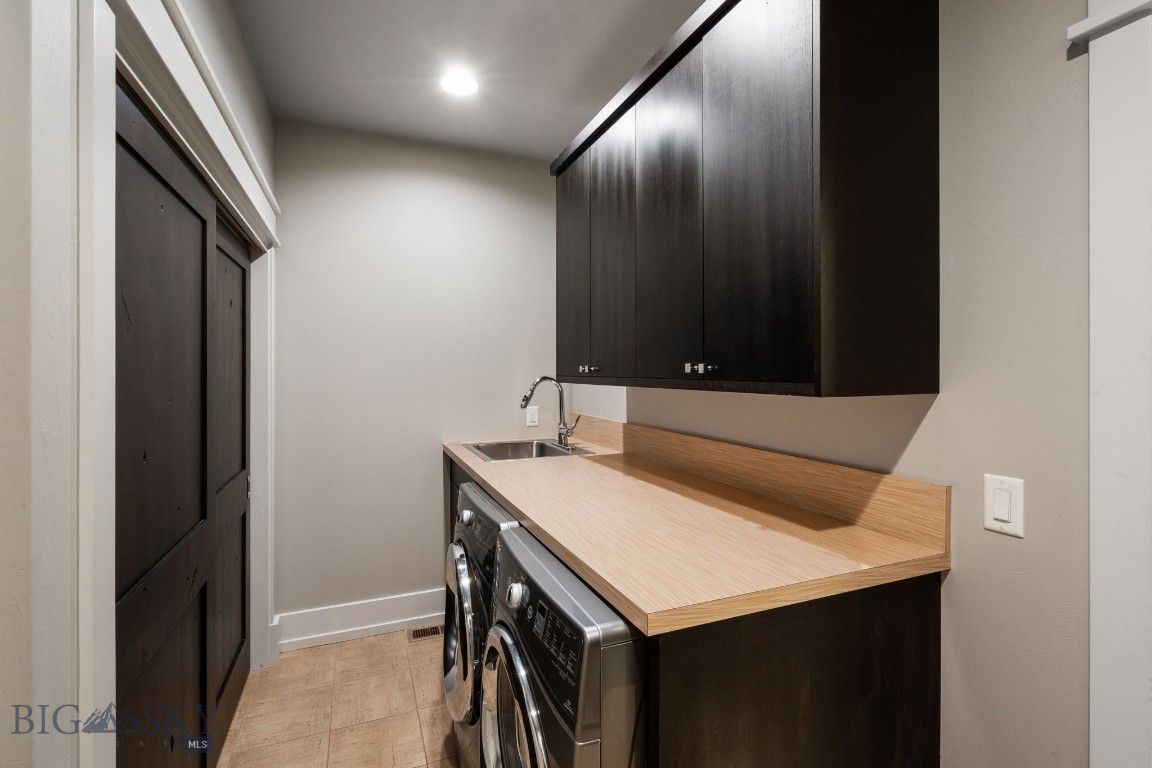 Bozeman, Montana 59715, United States, 5 Bedrooms Bedrooms, ,4 BathroomsBathrooms,Residential,Contingent,53038