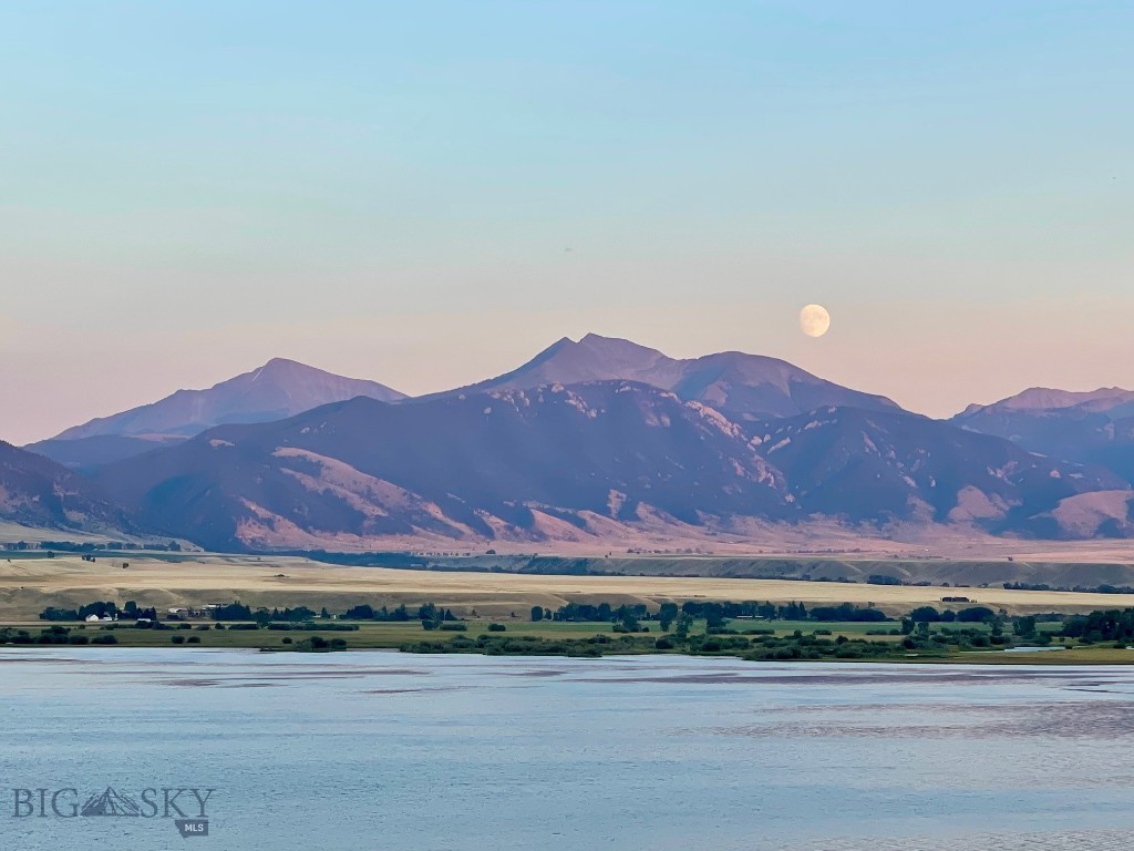 Lake View - Residential
