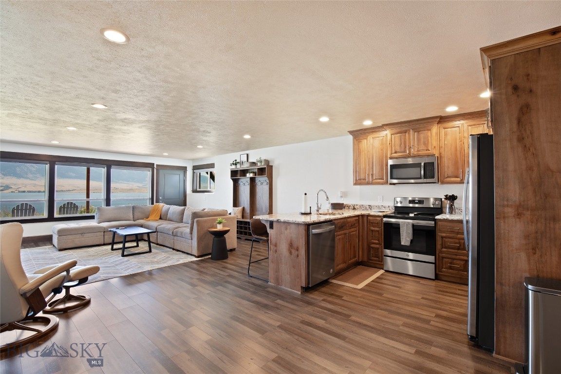Lake View - Residential