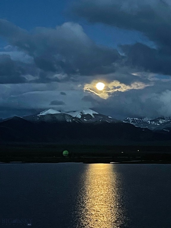 Lake View - Residential