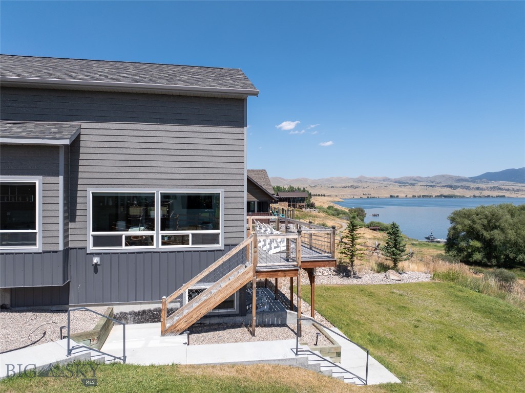 Lake View - Residential