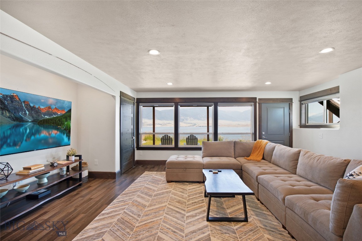 Lake View - Residential