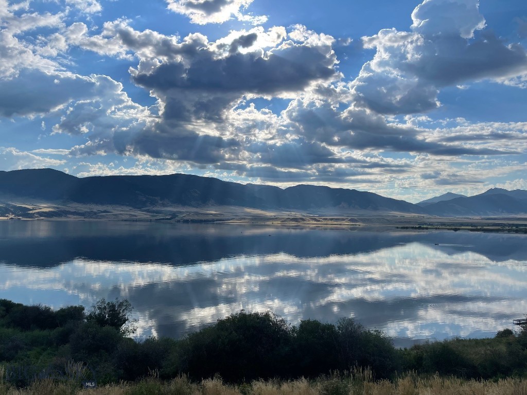 Lake View - Residential