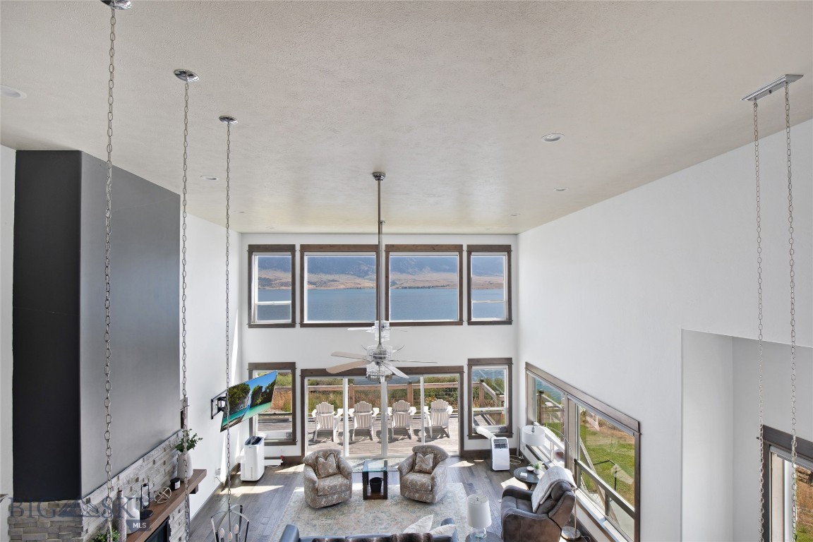 Lake View - Residential