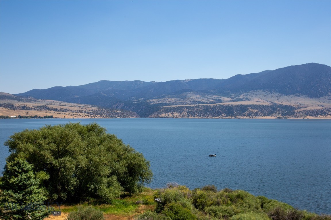 Lake View - Residential