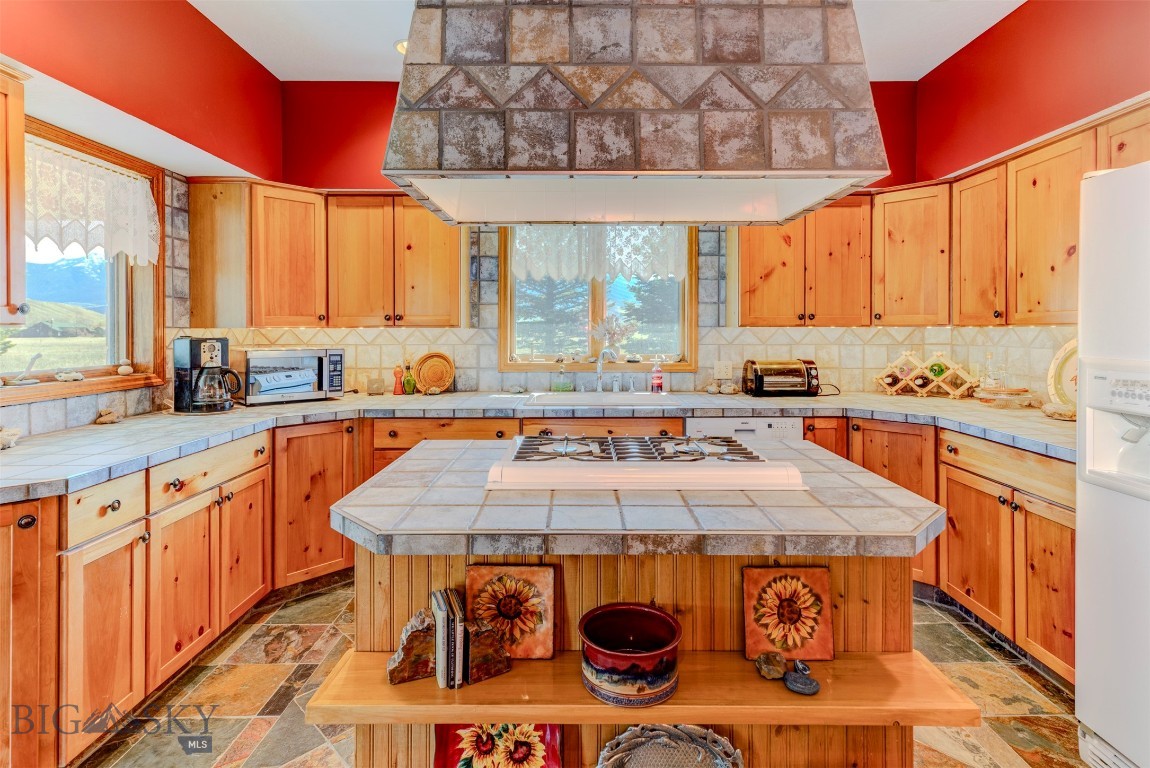 Blue Ribbon Manors - Residential