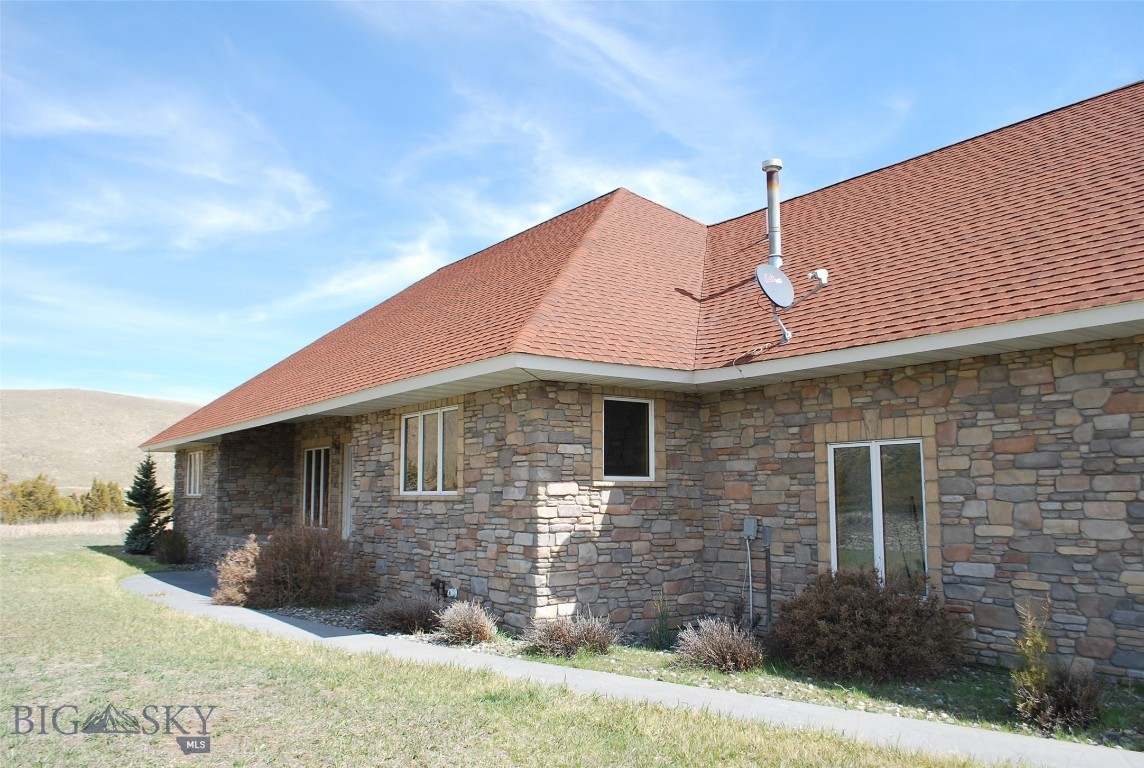 Blue Ribbon Manors - Residential