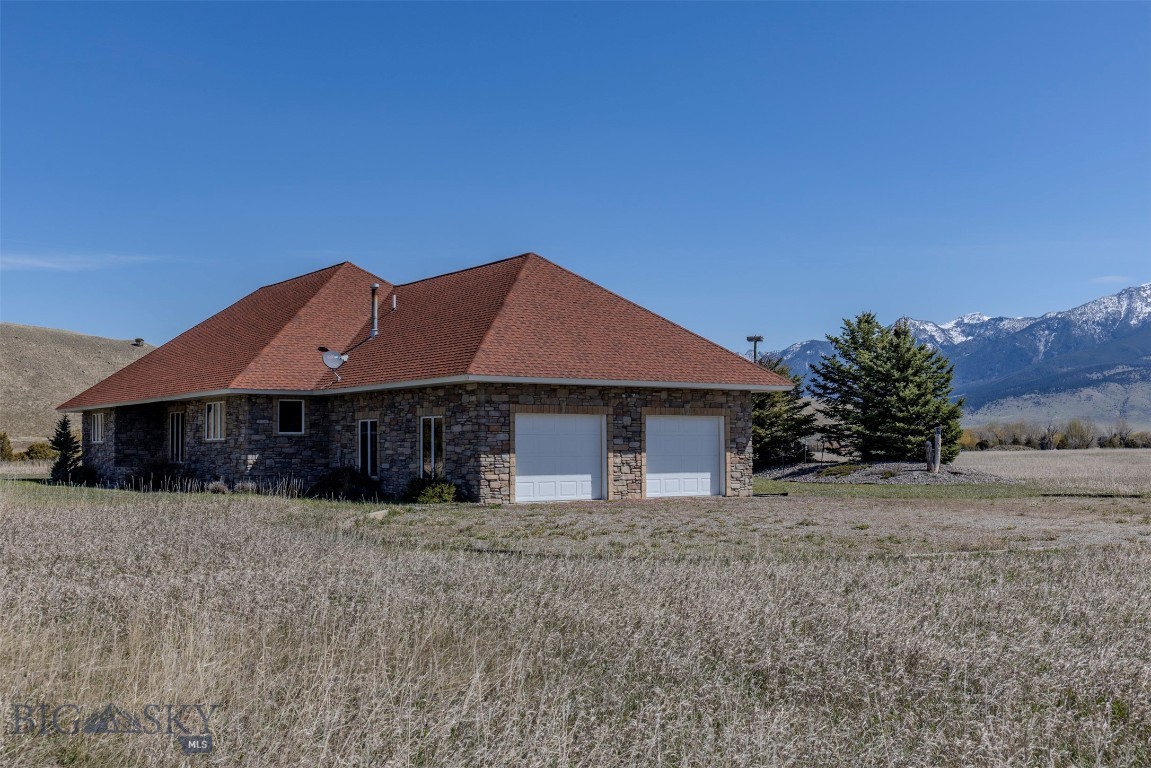 Blue Ribbon Manors - Residential