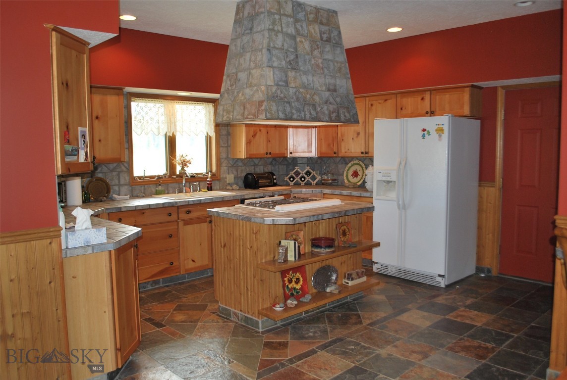 Blue Ribbon Manors - Residential