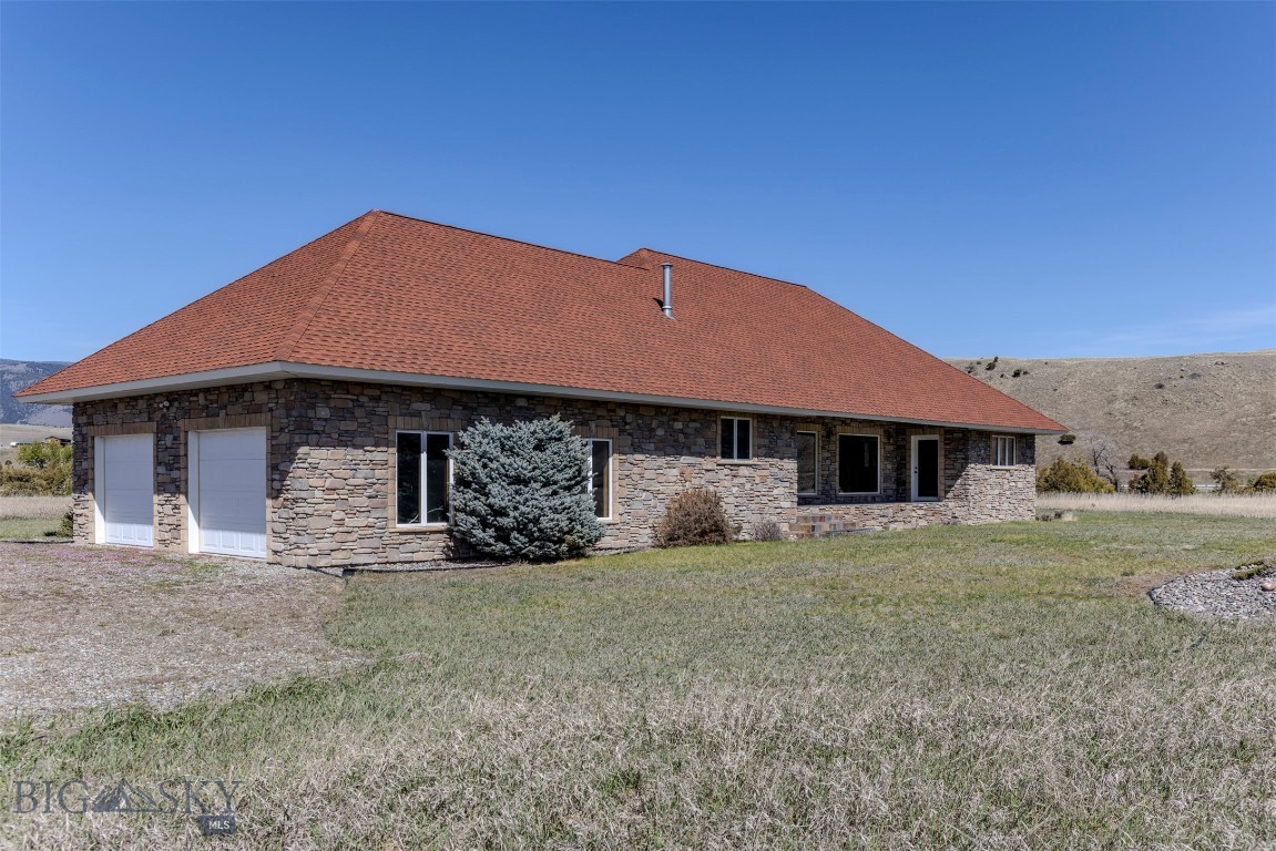 Blue Ribbon Manors - Residential