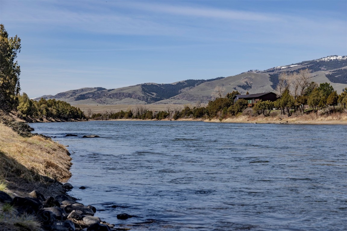 Blue Ribbon Manors - Residential