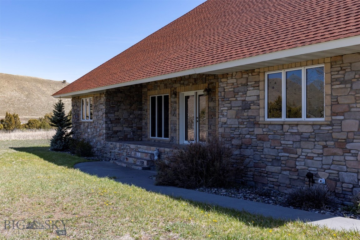 Blue Ribbon Manors - Residential