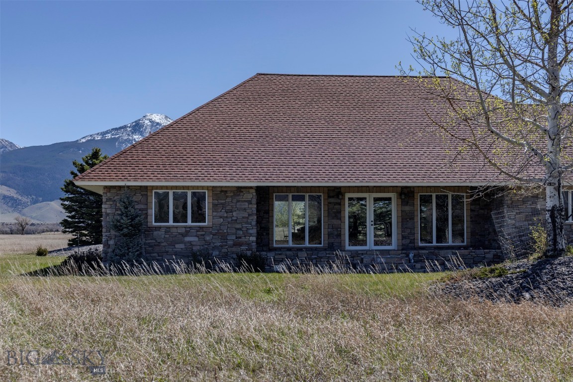 Blue Ribbon Manors - Residential