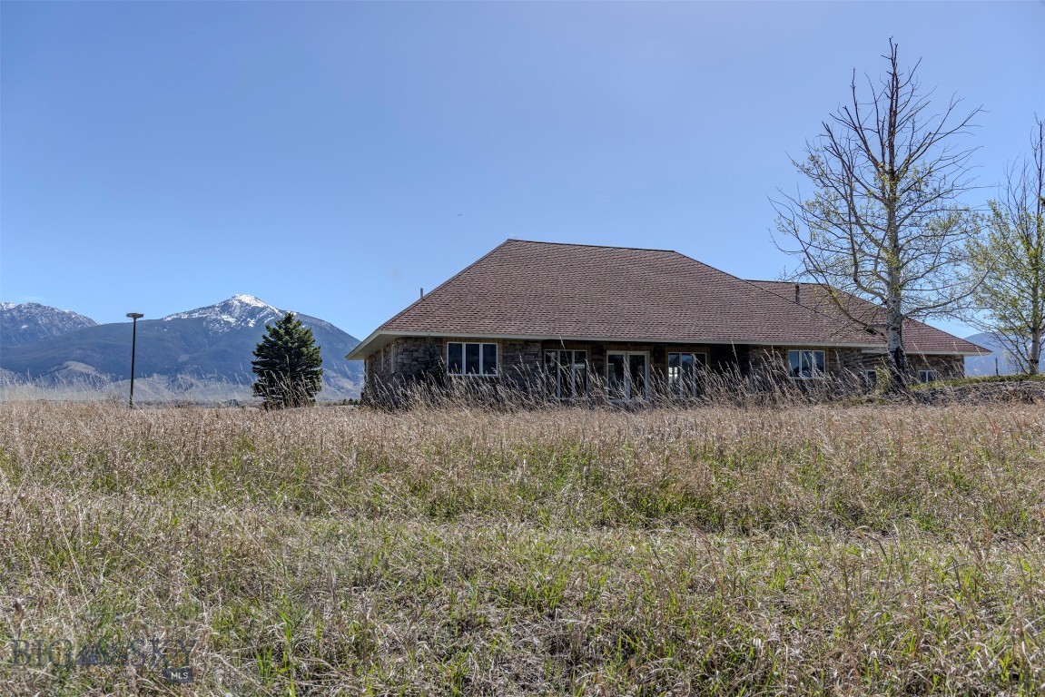 Blue Ribbon Manors - Residential