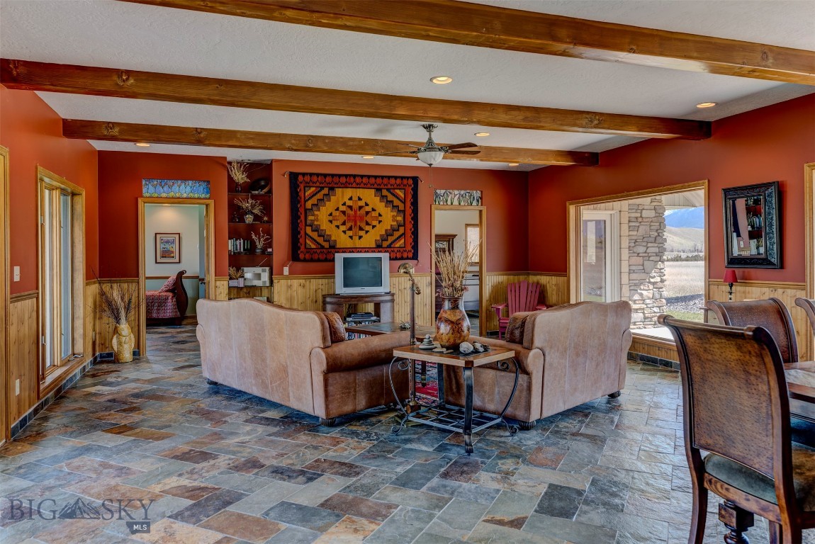 Blue Ribbon Manors - Residential