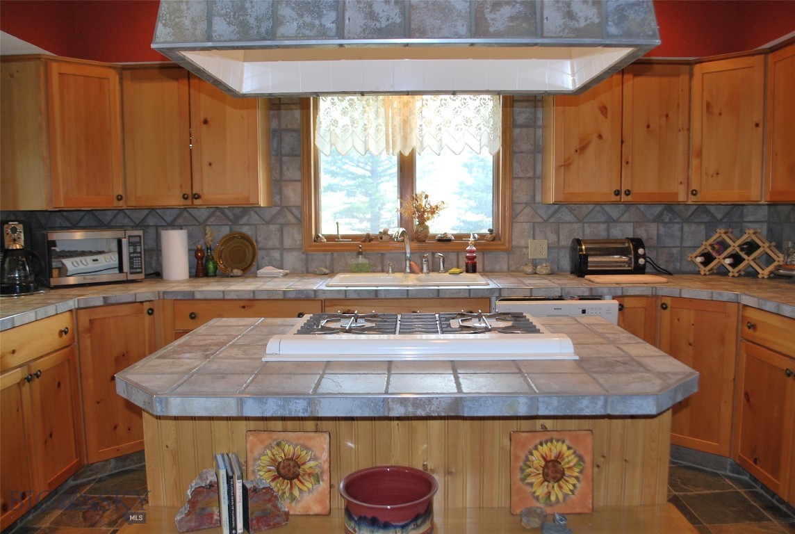 Blue Ribbon Manors - Residential