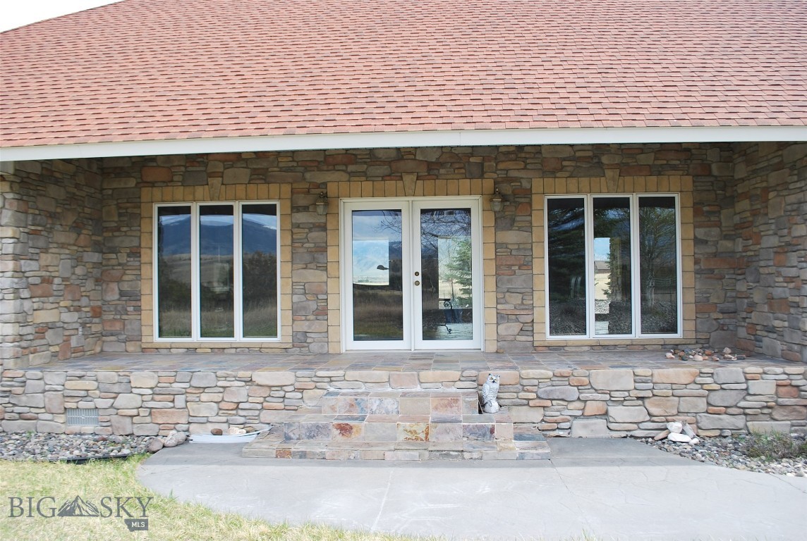 Blue Ribbon Manors - Residential