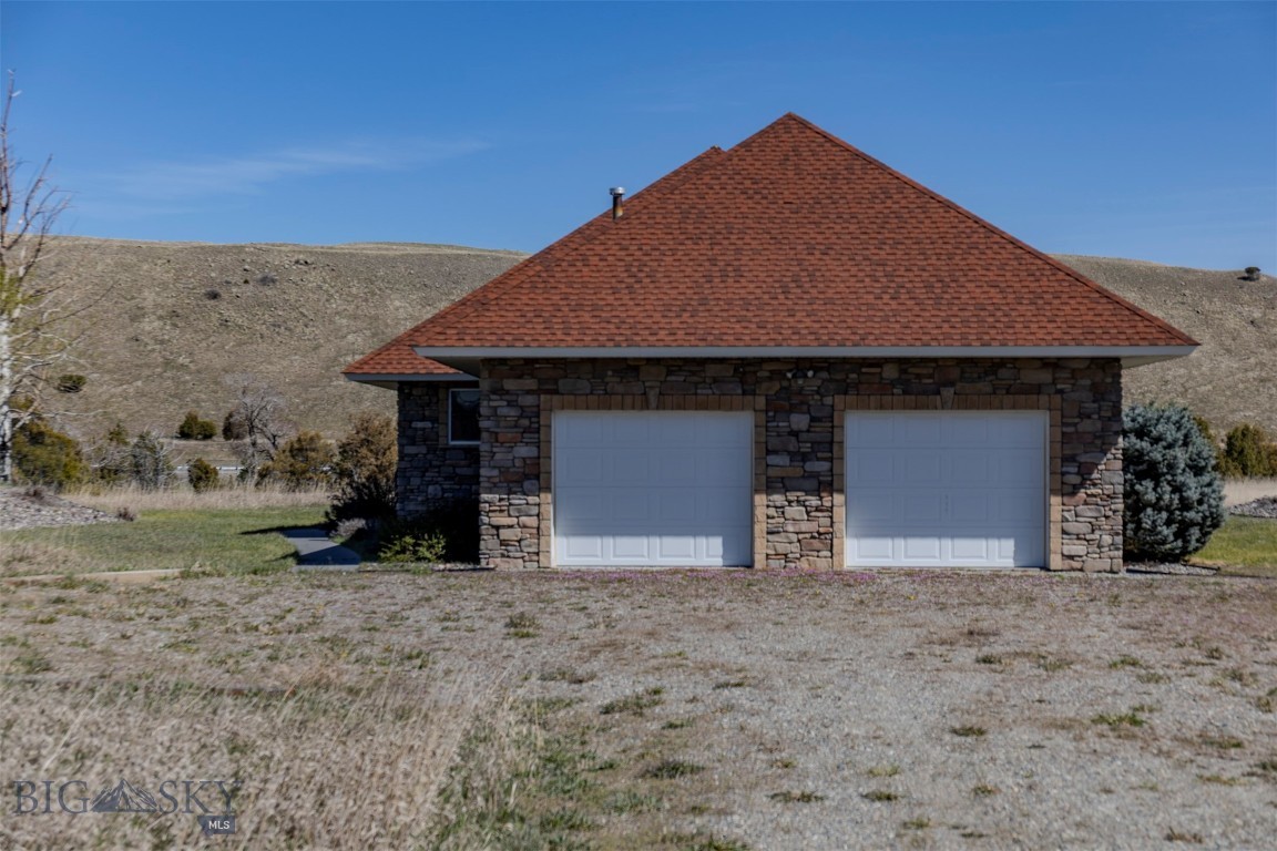 Blue Ribbon Manors - Residential