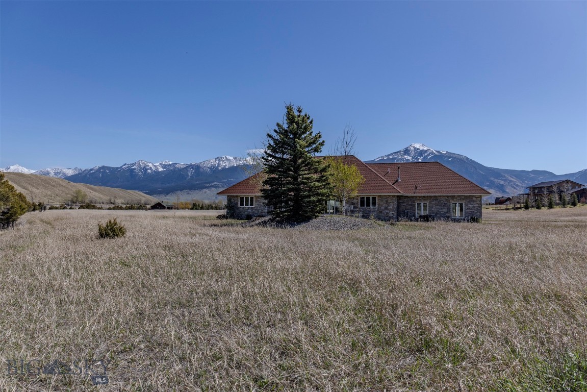 Blue Ribbon Manors - Residential