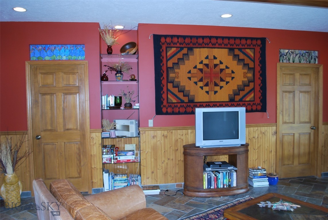 Blue Ribbon Manors - Residential