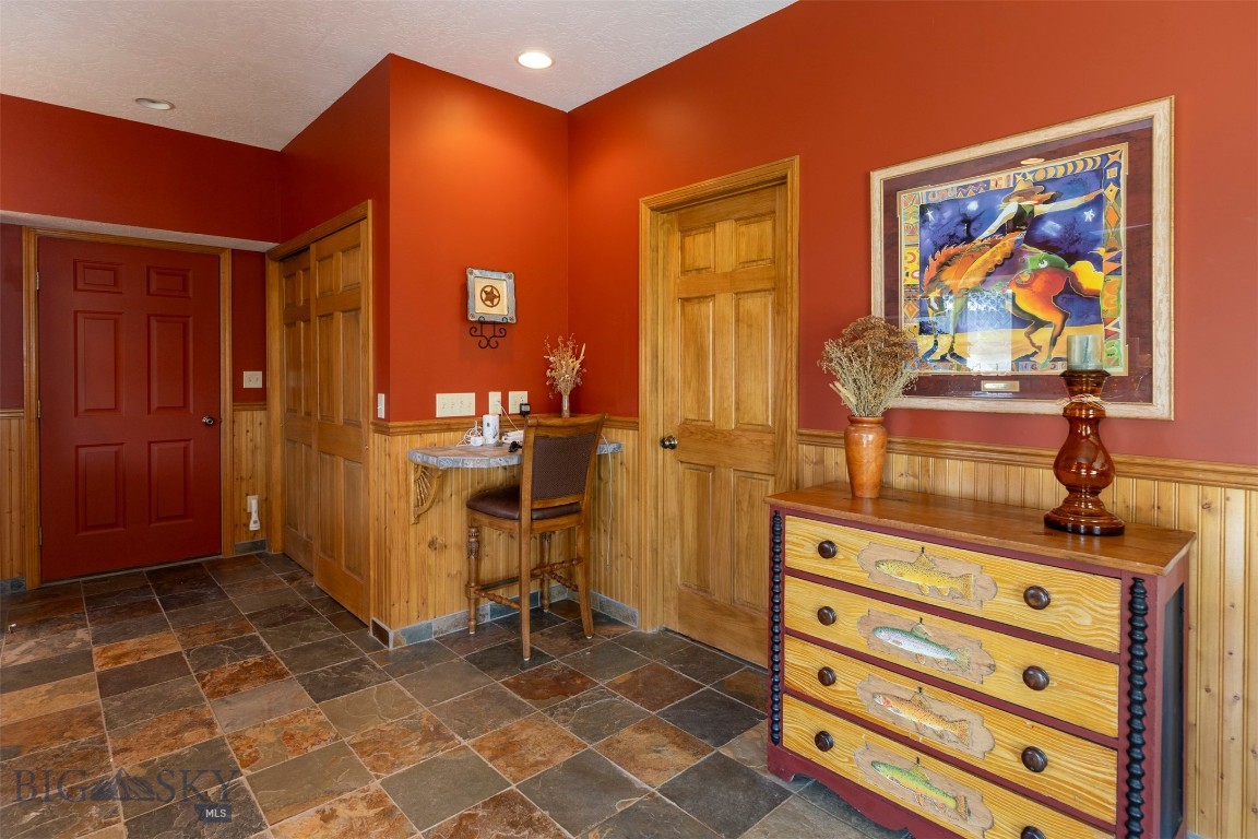 Blue Ribbon Manors - Residential