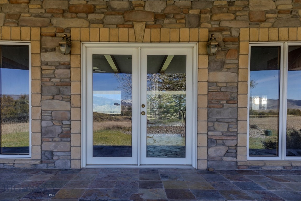 Blue Ribbon Manors - Residential