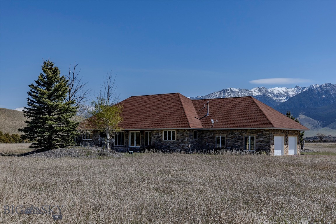 Blue Ribbon Manors - Residential