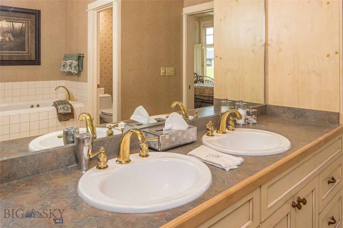 Crail Creek Club Condos - Residential