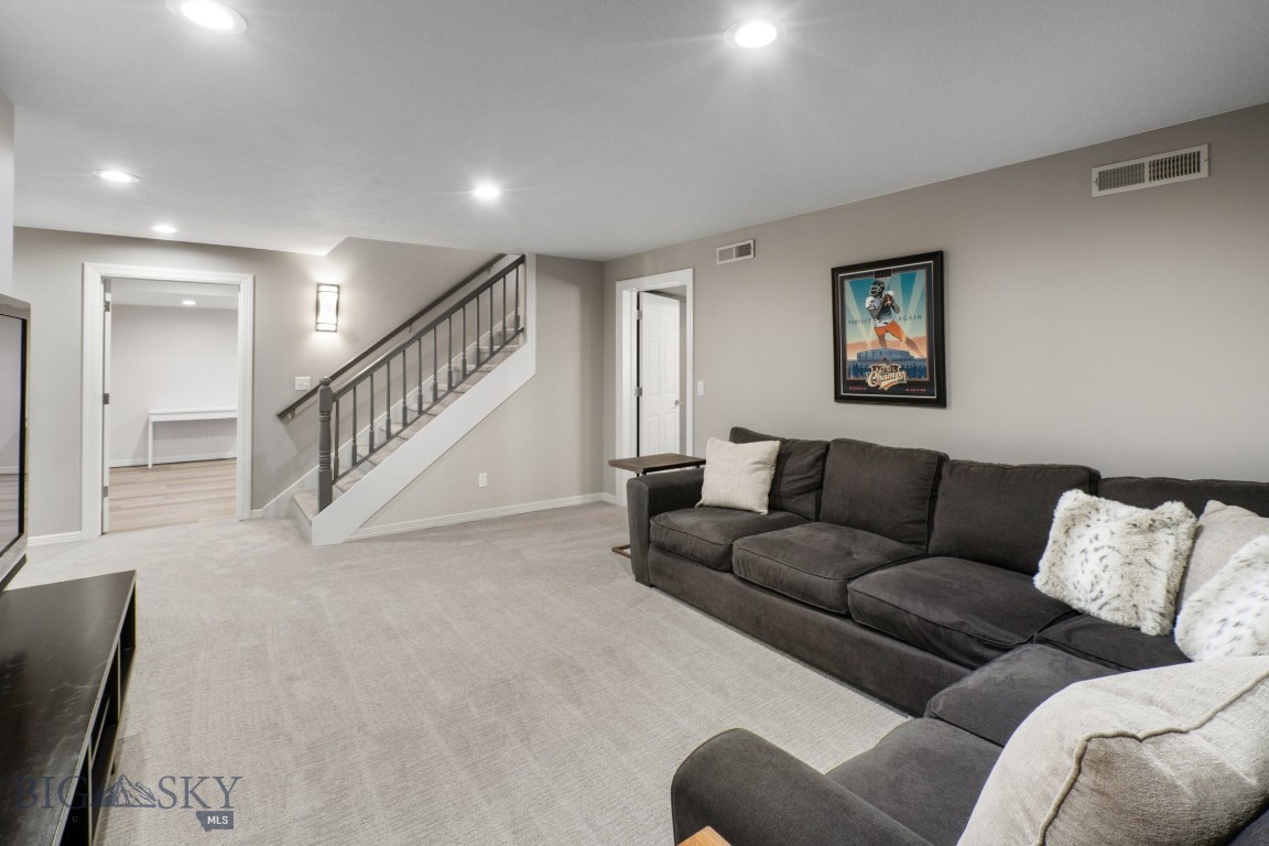 Bozeman, Montana 59715, United States, 6 Bedrooms Bedrooms, ,3 BathroomsBathrooms,Residential,Contingent,39767