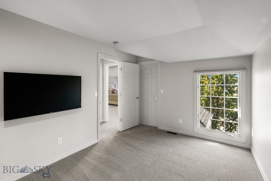 Bozeman, Montana 59715, United States, 6 Bedrooms Bedrooms, ,3 BathroomsBathrooms,Residential,Contingent,39767