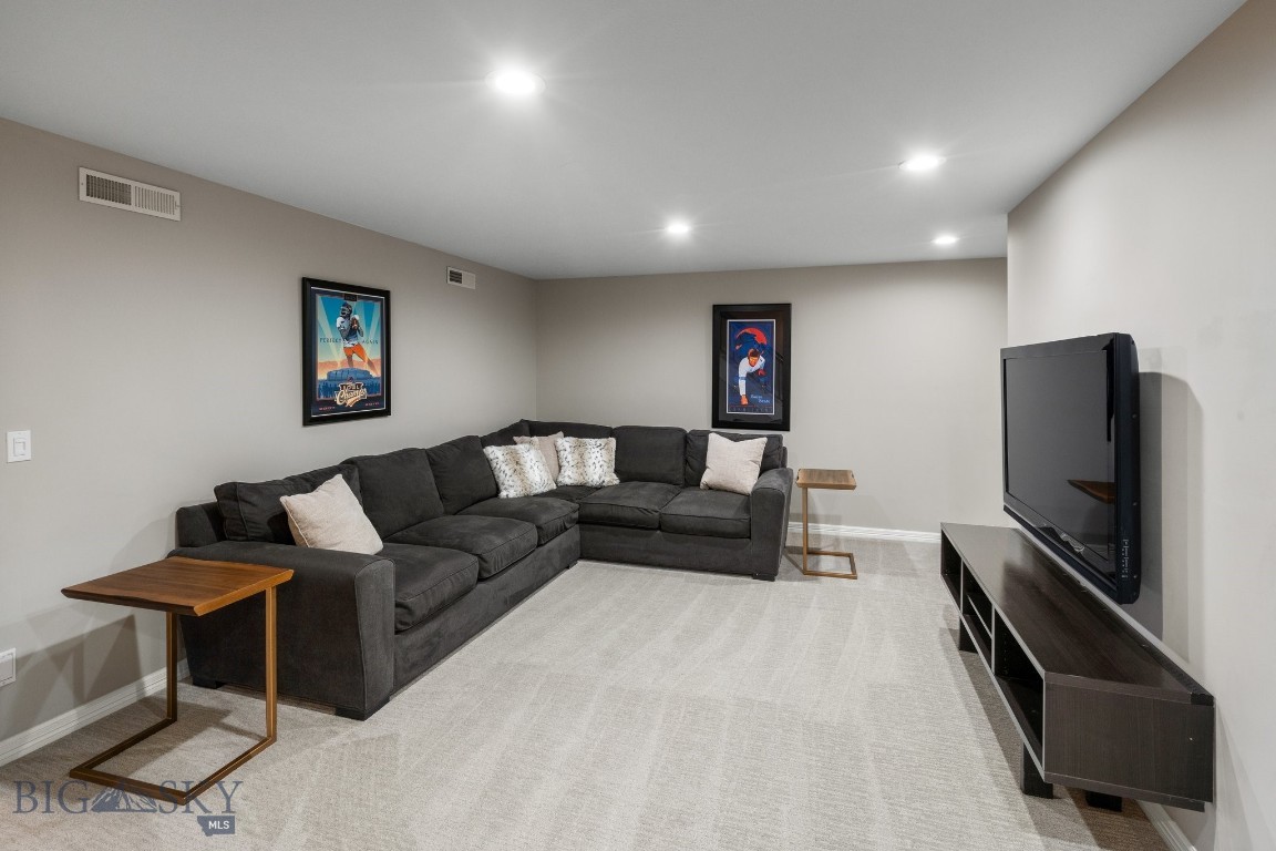 Bozeman, Montana 59715, United States, 6 Bedrooms Bedrooms, ,3 BathroomsBathrooms,Residential,Contingent,39767